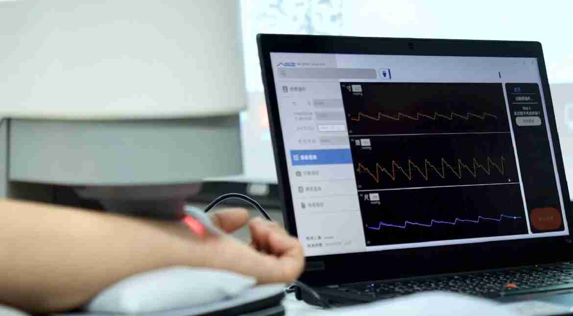 z6mg·人生就是博耘康以高解析与拟真的显示技术，，将其应用于中医检测，，，提供“中医数位化检测方案”，，，使传统中医检测结果数据化与可视化