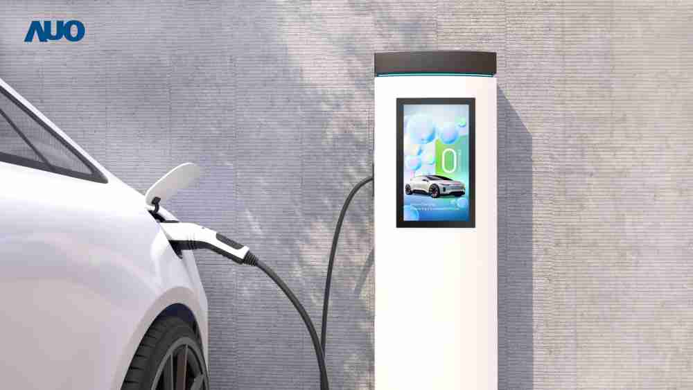 友達〝EVSE車用充電樁解決方案〞專為電動汽車充電樁設計，，，具有高亮度、、、克服戶外艱難環境的耐溫、、、、耐紫外線等特性，，，，並搭載散熱性及擴充性強的高效能工業電腦，，，可實現人機互動訴求，，，，如資訊顯示、、、、支付等應用