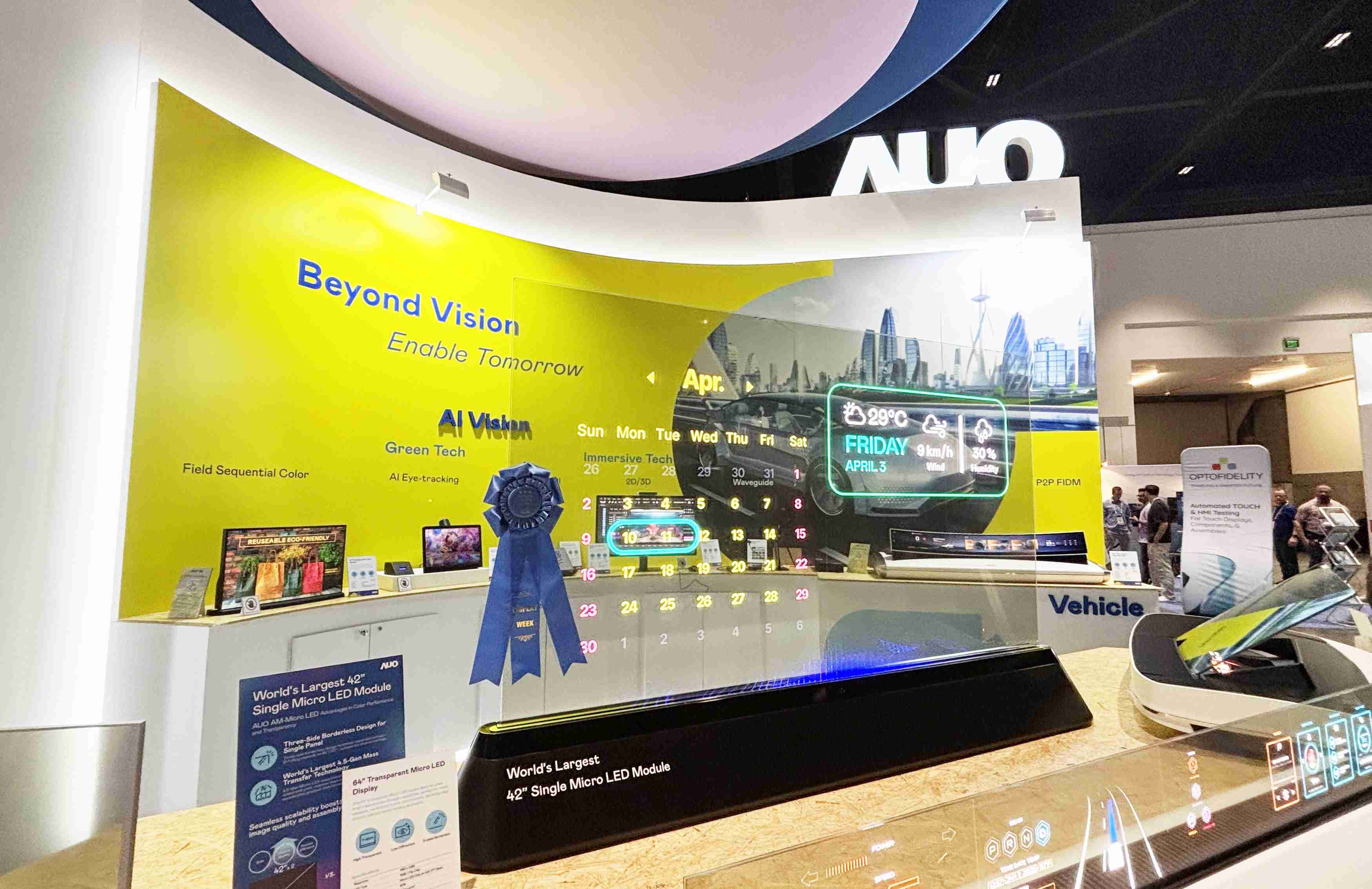 z6mg·人生就是博64吋透明Micro LED显示器获〝最佳Micro LED技术应用奖〞，，，，其绝妙的透明穿透特性，，，，同时具备1,000 nits的高亮度表现，，并透过精细的无缝拼接延伸，，，，可依需求灵活应用于多元场域，，，，展现出Micro LED显示技术划时空的无限潜力